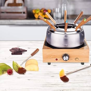 SEVERIN Fondue, set de fondue care se poate spăla în mașina de spălat vase cu 8 furculițe cu coduri de culori, fondue electrică din oțel inoxidabil pentru fondue de brânză, fondue de ciocolată sau fondue de ulei, negru, FO 2470